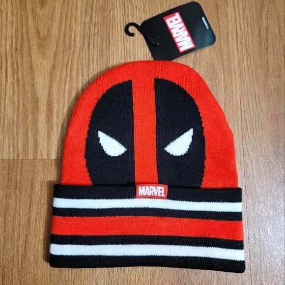 Marvel X Lids Exclusive Deadpool Beanie Hat Red Black White Cable Knit New - Picture 1 of 6